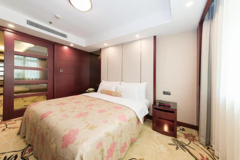 Dalian Liangyun Hotel Exterior photo